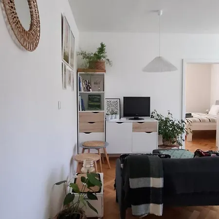 Slnecny Utulny V Lm Apartman Lipótszentmiklós